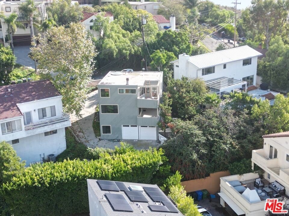 Malibu, California, 90265, United States, 3 Bedrooms Bedrooms, ,2 BathroomsBathrooms,Residential,Forsale,2009618