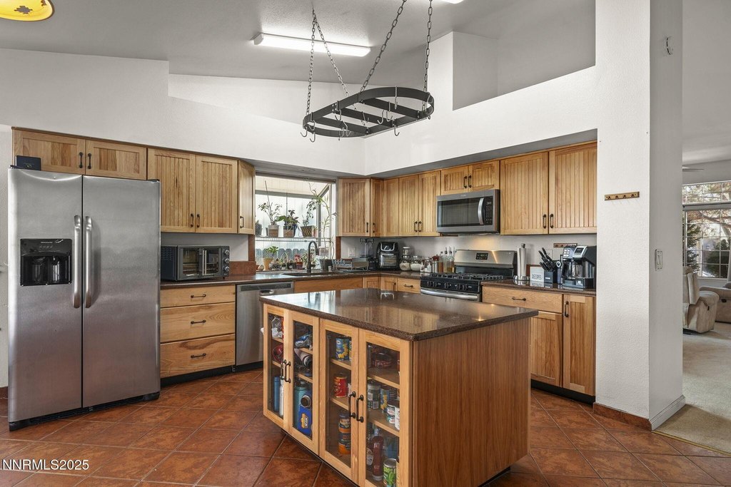 Reno, Nevada, 89502, United States, 4 Bedrooms Bedrooms, ,2 BathroomsBathrooms,Residential,Forsale,1998767