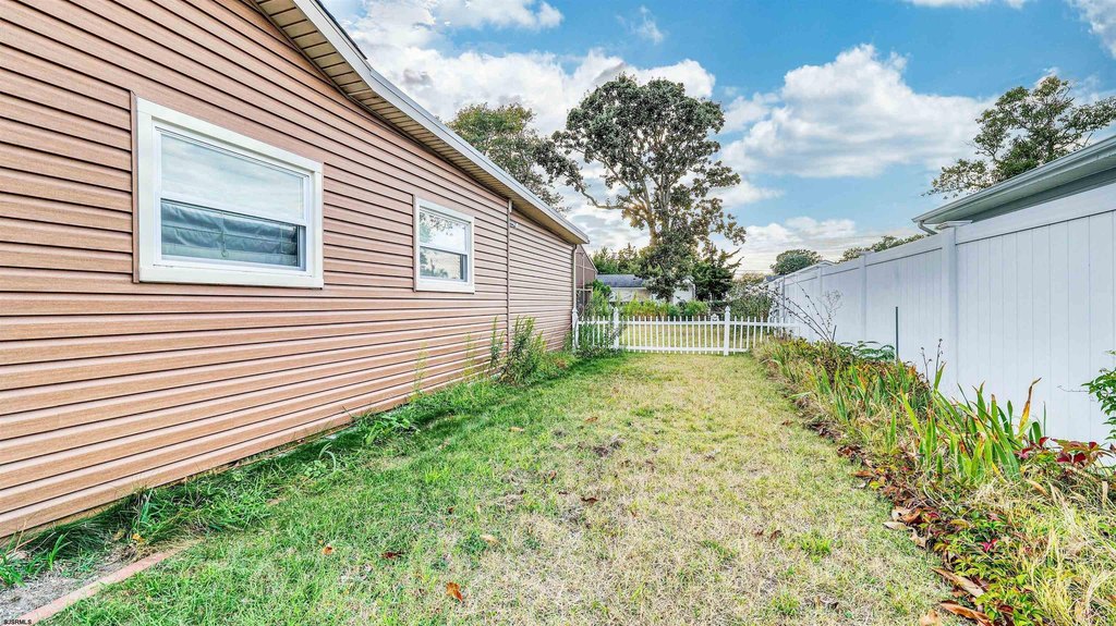 North Cape May, New Jersey, 08204, United States, 2 Bedrooms Bedrooms, ,1 BathroomBathrooms,Residential,Forsale,2004613