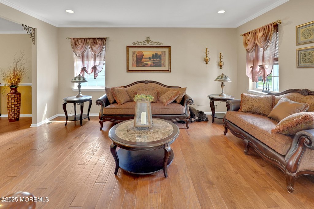 Howell, New Jersey, 07731, United States, 4 Bedrooms Bedrooms, ,3 BathroomsBathrooms,Residential,Forsale,1953811