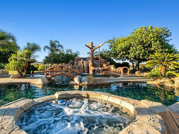 Murrieta, California, 92562, United States, 5 Bedrooms Bedrooms, ,5 BathroomsBathrooms,Residential,Forsale,2004225