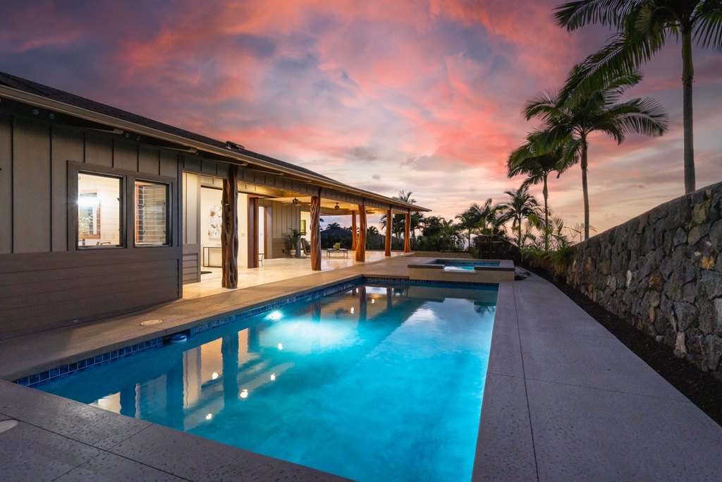 Kailua-Kona, Hawaii, 96740, United States, 4 Bedrooms Bedrooms, ,4.5 BathroomsBathrooms,Residential,Forsale,2004413