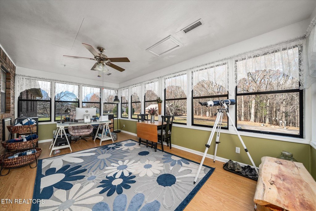 Jamestown, Tennessee, 38556, United States, 3 Bedrooms Bedrooms, ,4 BathroomsBathrooms,Residential,Forsale,1885998