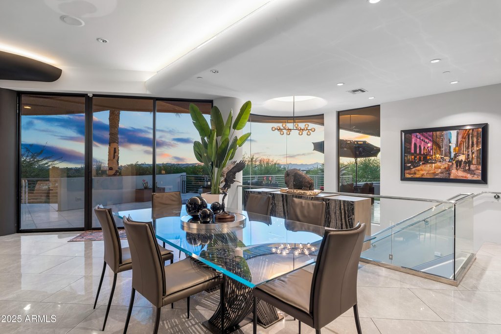 Paradise Valley, Arizona, 85253, United States, 5 Bedrooms Bedrooms, ,6.5 BathroomsBathrooms,Residential,Forsale,2004936