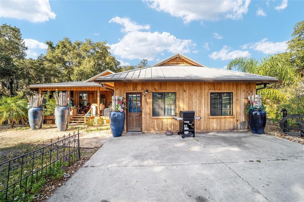 FRUITLAND PARK, Florida, 34731, United States, 2 Bedrooms Bedrooms, ,2 BathroomsBathrooms,Residential,Forsale,2004584