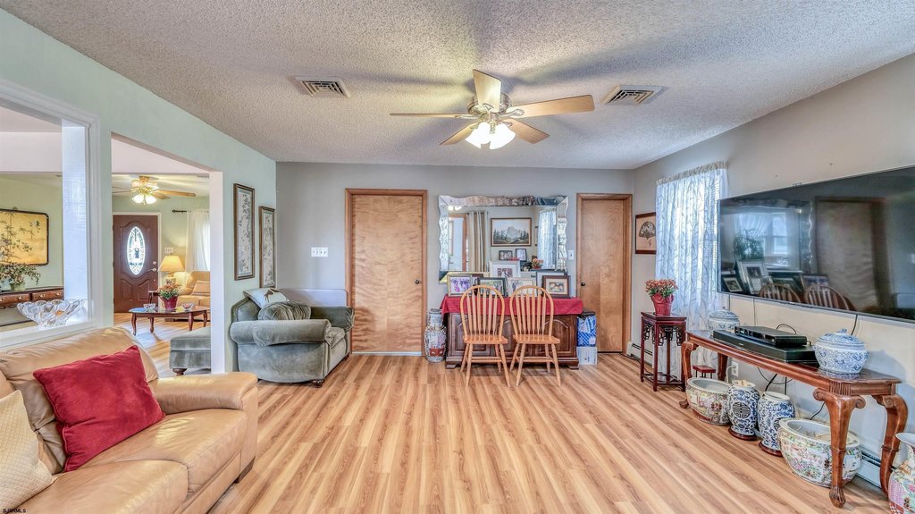 Brigantine, New Jersey, 08203, United States, 3 Bedrooms Bedrooms, ,2 BathroomsBathrooms,Residential,Forsale,2004606