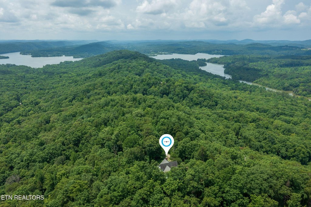 Kingston, Tennessee, 37763, United States, 4 Bedrooms Bedrooms, ,3.5 BathroomsBathrooms,Residential,Forsale,1893802