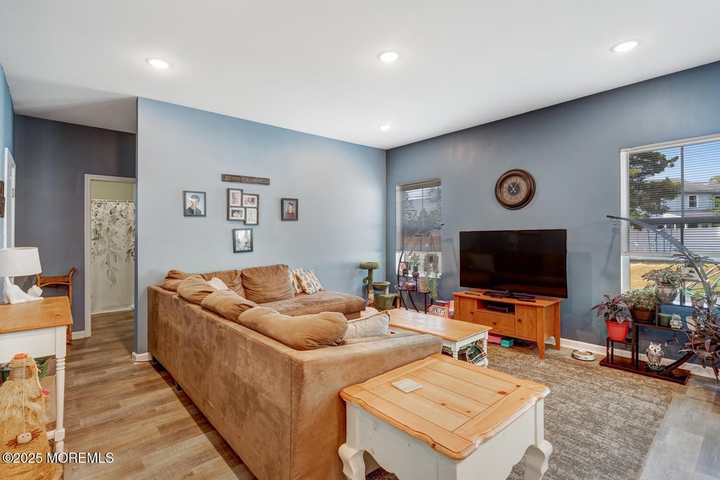 Little Egg Harbor, New Jersey, 08087, United States, 5 Bedrooms Bedrooms, ,3 BathroomsBathrooms,Residential,Forsale,1992686