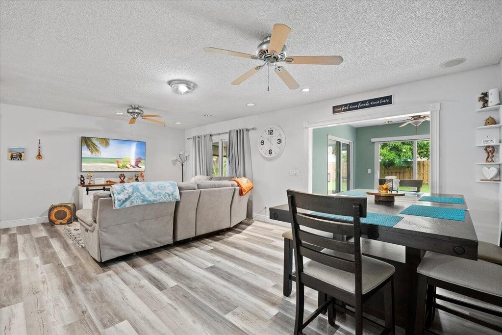 Royal Palm Beach, Florida, 33411, United States, 3 Bedrooms Bedrooms, ,2 BathroomsBathrooms,Residential,Forsale,1969897