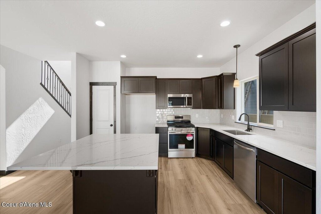 Post Falls, Idaho, 83854, United States, 4 Bedrooms Bedrooms, ,2.5 BathroomsBathrooms,Residential,Forsale,1984579