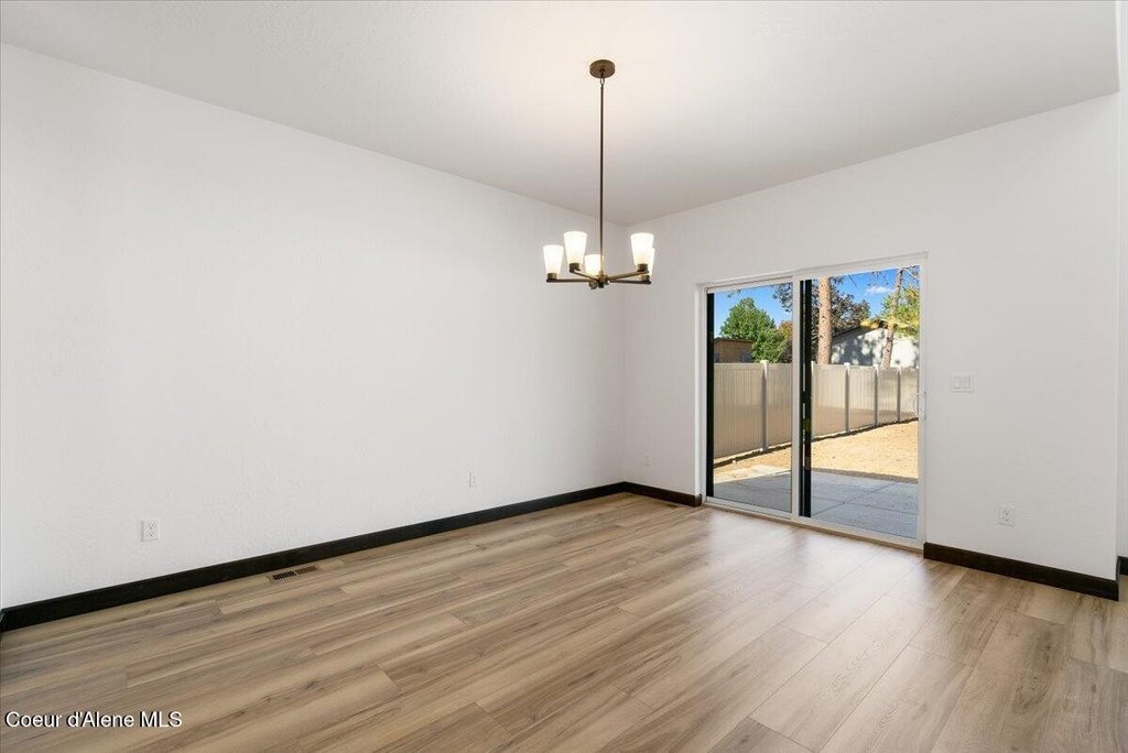 Post Falls, Idaho, 83854, United States, 4 Bedrooms Bedrooms, ,2.5 BathroomsBathrooms,Residential,Forsale,1984579