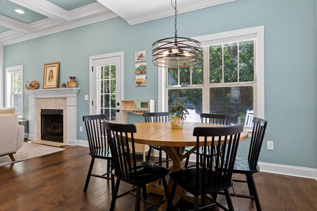 Chattanooga, Tennessee, 37406, United States, 4 Bedrooms Bedrooms, ,2.5 BathroomsBathrooms,Residential,Forsale,1963560