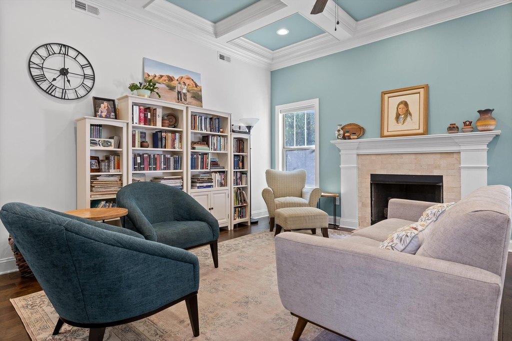 Chattanooga, Tennessee, 37406, United States, 4 Bedrooms Bedrooms, ,2.5 BathroomsBathrooms,Residential,Forsale,1963560