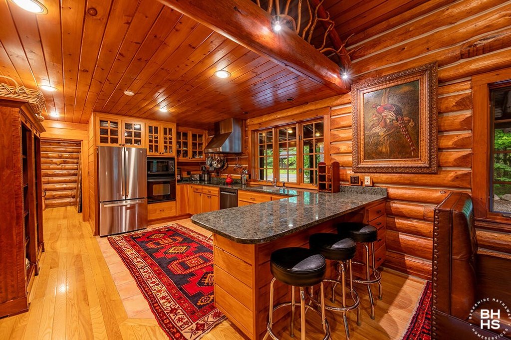 Lake Placid, New York, 12946, United States, 4 Bedrooms Bedrooms, ,3.5 BathroomsBathrooms,Residential,Forsale,1999414