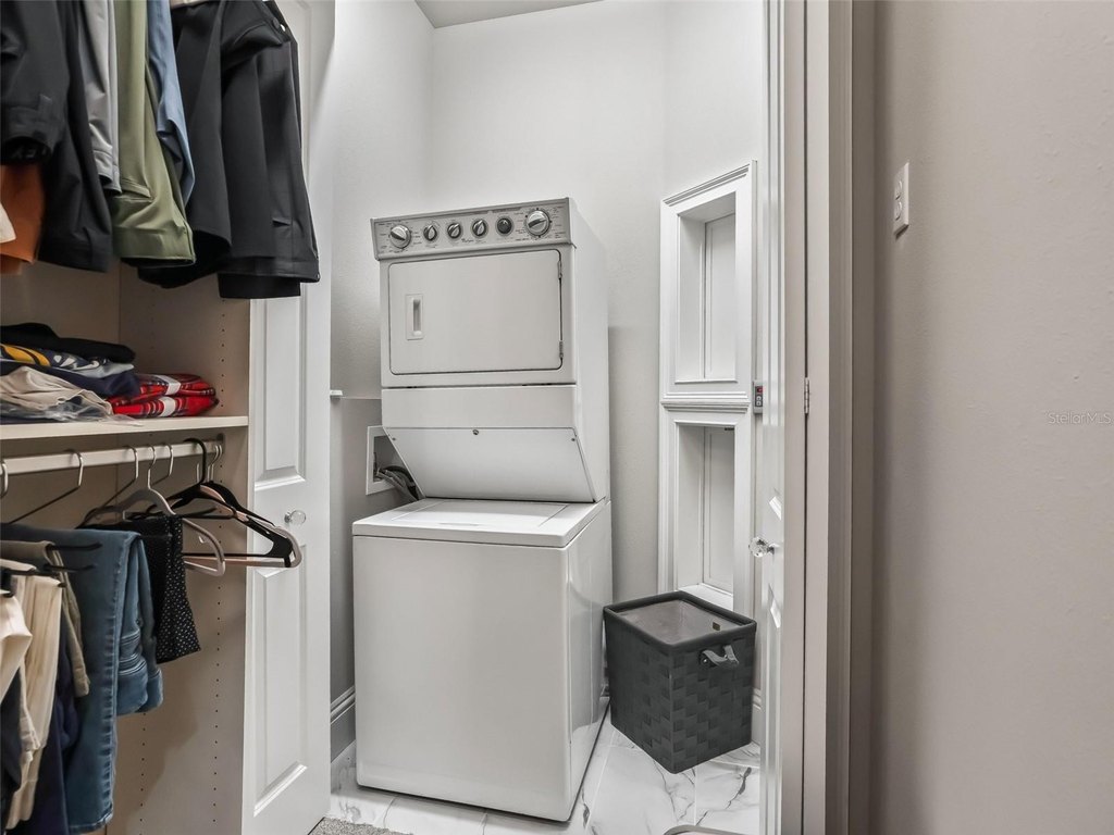 OCALA, Florida, 34480, United States, 4 Bedrooms Bedrooms, ,3 BathroomsBathrooms,Residential,Forsale,2004589