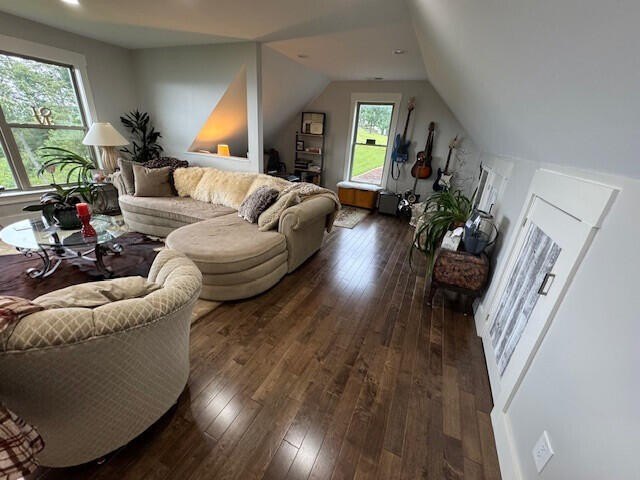 Jasper, Tennessee, 37347, United States, 4 Bedrooms Bedrooms, ,4 BathroomsBathrooms,Residential,Forsale,1963565