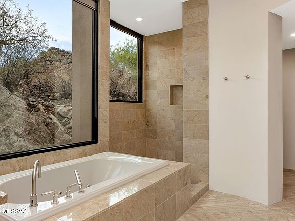 Oro Valley, Arizona, 85755, United States, 3 Bedrooms Bedrooms, ,4 BathroomsBathrooms,Residential,Forsale,2004446