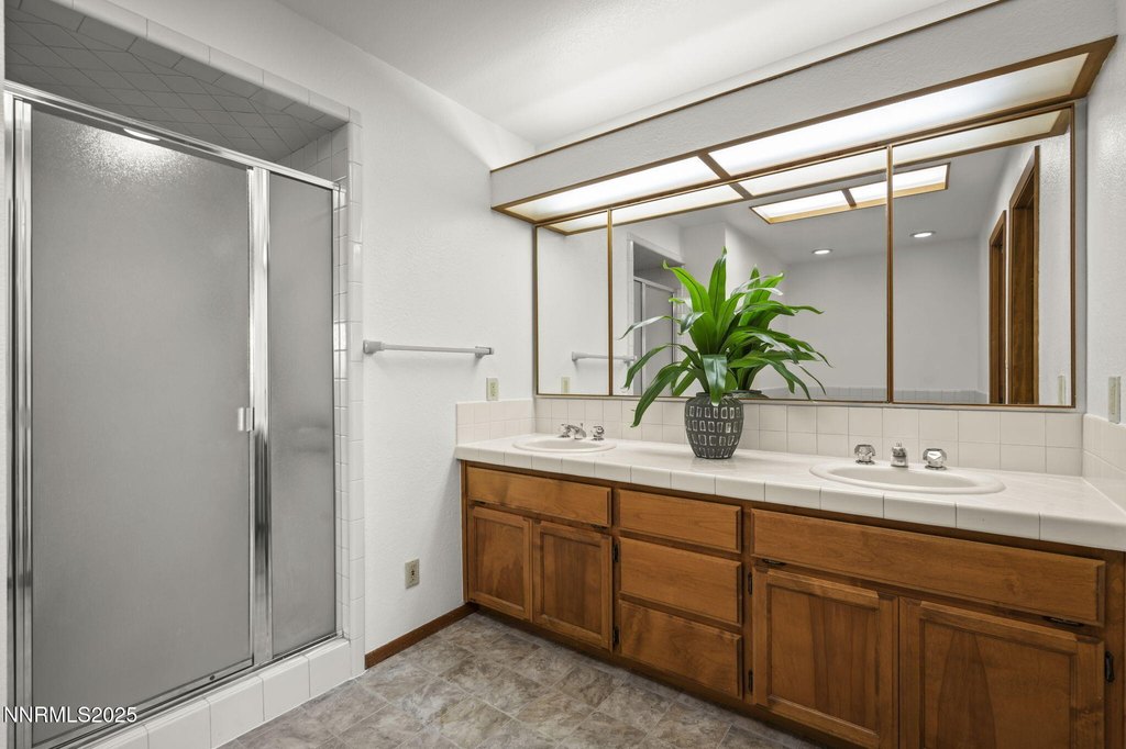 Reno, Nevada, 89519, United States, 3 Bedrooms Bedrooms, ,2 BathroomsBathrooms,Residential,Forsale,2012837