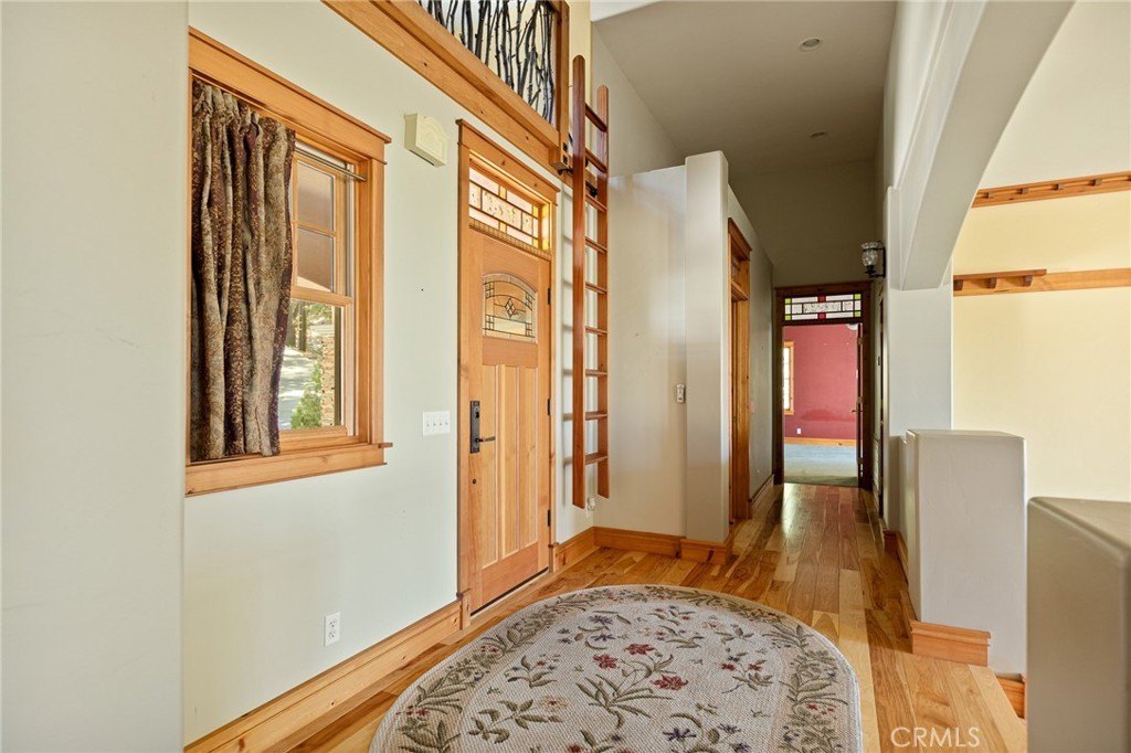 Running Springs, California, 92382, United States, 2 Bedrooms Bedrooms, ,3 BathroomsBathrooms,Residential,Forsale,1971043