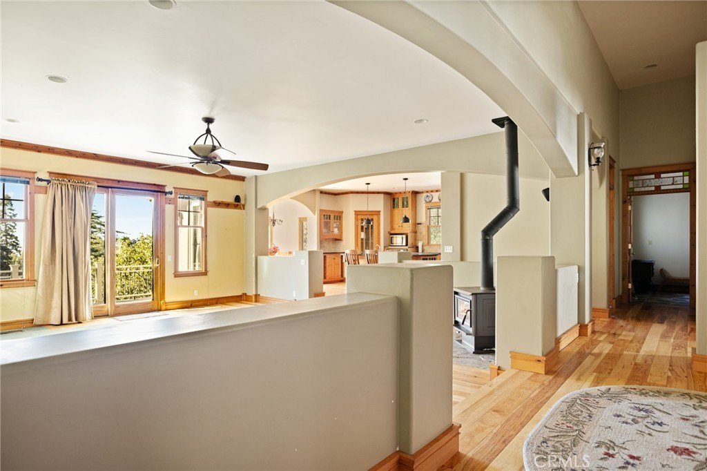 Running Springs, California, 92382, United States, 2 Bedrooms Bedrooms, ,3 BathroomsBathrooms,Residential,Forsale,2013206