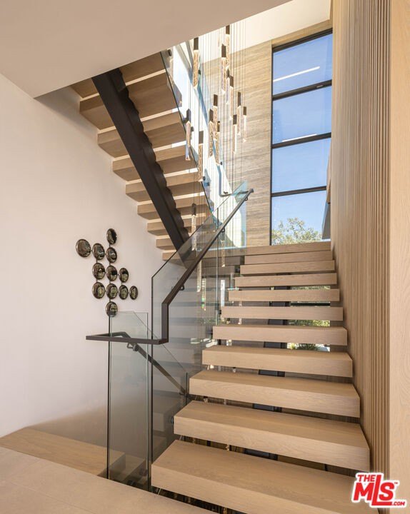 Malibu, California, 90265, United States, 5 Bedrooms Bedrooms, ,7.5 BathroomsBathrooms,Residential,Forsale,2001428