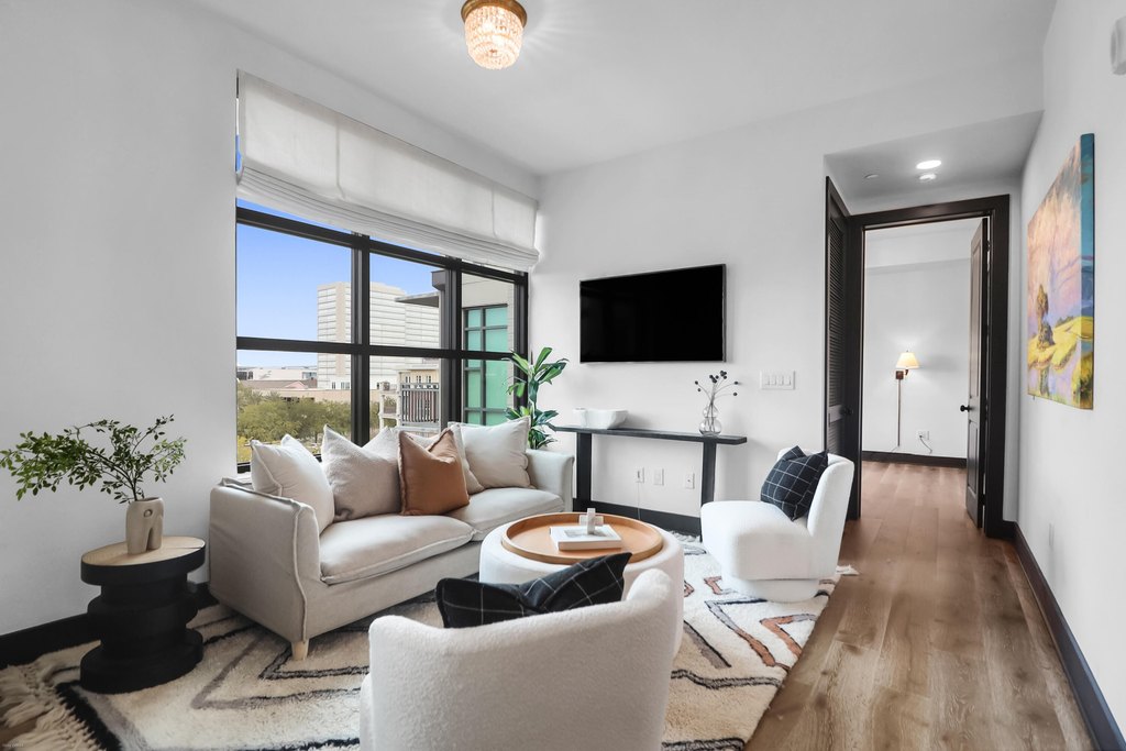 Charleston, South Carolina, 29401, United States, 2 Bedrooms Bedrooms, ,2 BathroomsBathrooms,Residential,Forsale,2007728