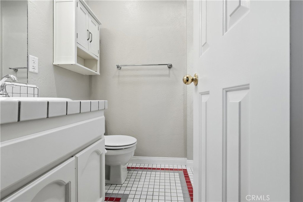 Lake Arrowhead, California, 92352, United States, 4 Bedrooms Bedrooms, ,3.5 BathroomsBathrooms,Residential,Forsale,2004861