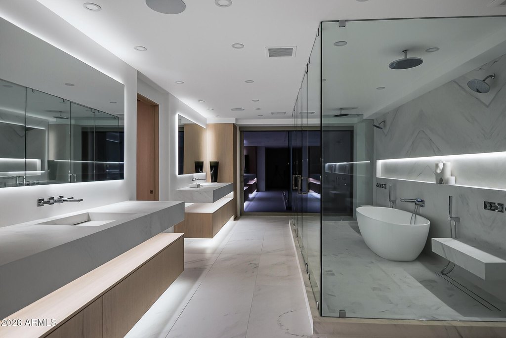 Scottsdale, Arizona, 85251, United States, 4 Bedrooms Bedrooms, ,4.5 BathroomsBathrooms,Residential,Forsale,2014347