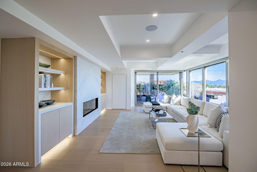 Scottsdale, Arizona, 85251, United States, 4 Bedrooms Bedrooms, ,4.5 BathroomsBathrooms,Residential,Forsale,2014347