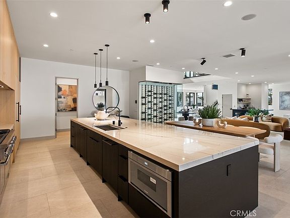 Newport Beach, California, 92663, United States, 5 Bedrooms Bedrooms, ,5 BathroomsBathrooms,Residential,Forsale,2009211