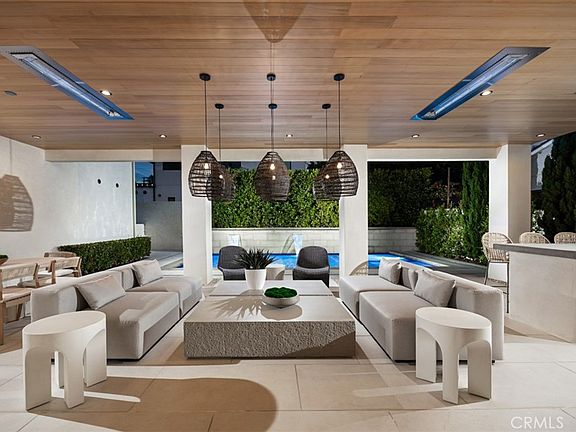 Newport Beach, California, 92663, United States, 5 Bedrooms Bedrooms, ,5 BathroomsBathrooms,Residential,Forsale,2009211