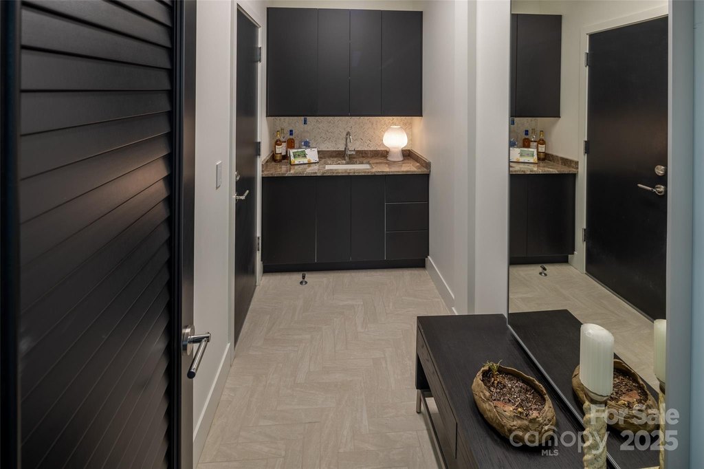 Asheville, North Carolina, 28804, United States, 3 Bedrooms Bedrooms, ,3.5 BathroomsBathrooms,Residential,Forsale,2011989