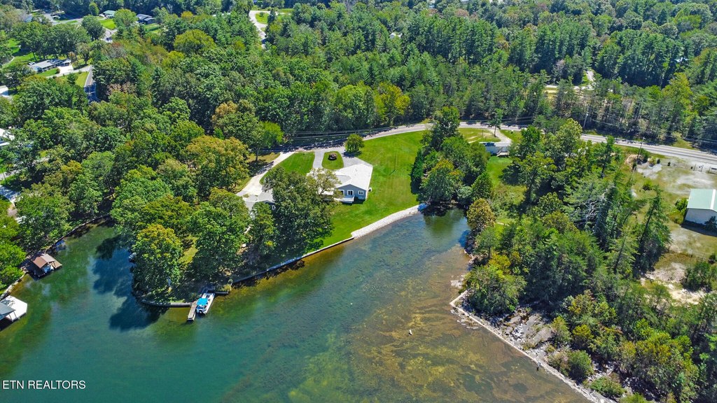 Crossville, Tennessee, 38572, United States, 3 Bedrooms Bedrooms, ,3.5 BathroomsBathrooms,Residential,Forsale,1968515