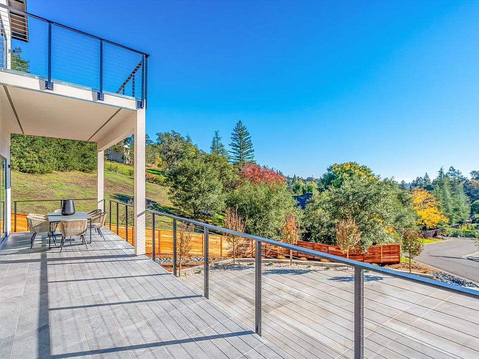 Healdsburg, California, 95448, United States, 5 Bedrooms Bedrooms, ,4 BathroomsBathrooms,Residential,Forsale,2004748