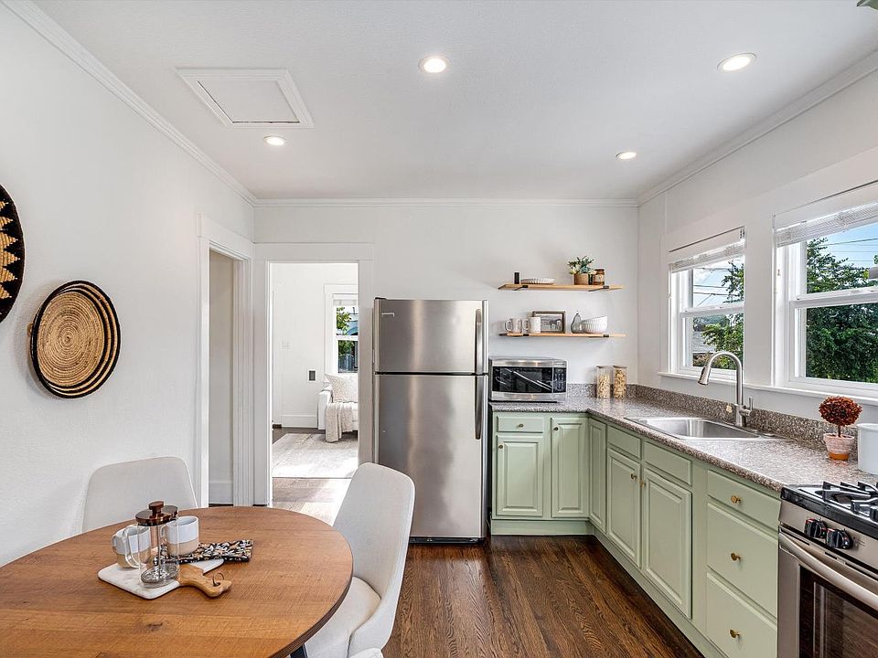 Oakland, California, 94619, United States, 2 Bedrooms Bedrooms, ,1 BathroomBathrooms,Residential,Forsale,2004749