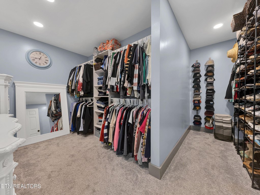 Knoxville, Tennessee, 37920, United States, 3 Bedrooms Bedrooms, ,5.5 BathroomsBathrooms,Residential,Forsale,1959681