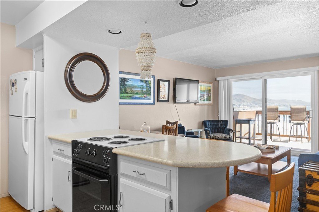 Cayucos, California, 93430, United States, 2 Bedrooms Bedrooms, ,1 BathroomBathrooms,Residential,Forsale,2004823