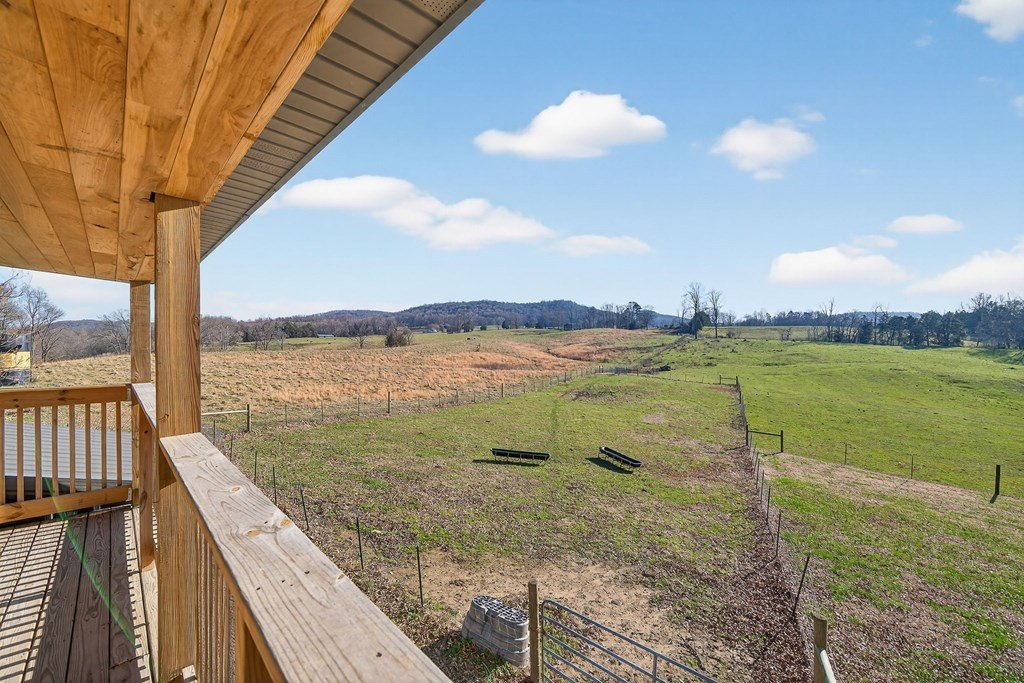 Pall Mall, Tennessee, 38577, United States, 2 Bedrooms Bedrooms, ,1.5 BathroomsBathrooms,Residential,Forsale,2010946