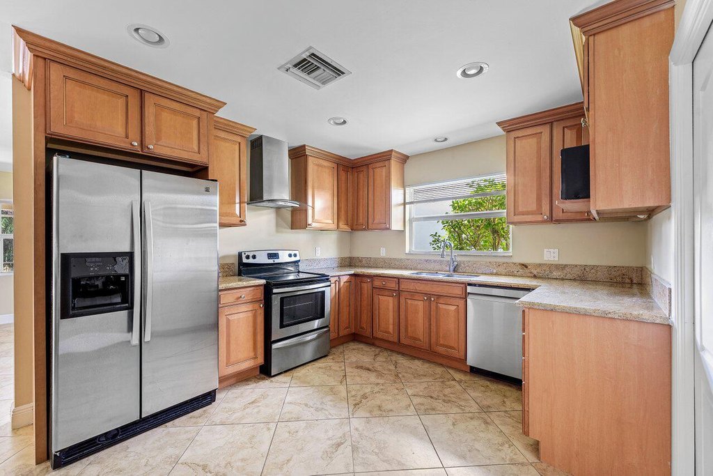 Delray Beach, Florida, 33445, United States, 3 Bedrooms Bedrooms, ,2.5 BathroomsBathrooms,Residential,Forsale,2010640