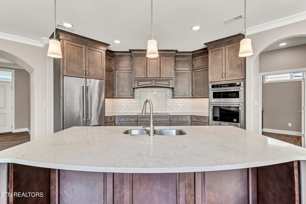 Loudon, Tennessee, 37774, United States, 3 Bedrooms Bedrooms, ,3 BathroomsBathrooms,Residential,Forsale,1910204