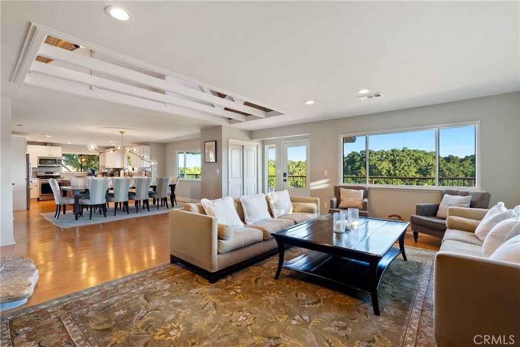 Templeton, California, 93465, United States, 6 Bedrooms Bedrooms, ,5 BathroomsBathrooms,Residential,Forsale,2009030