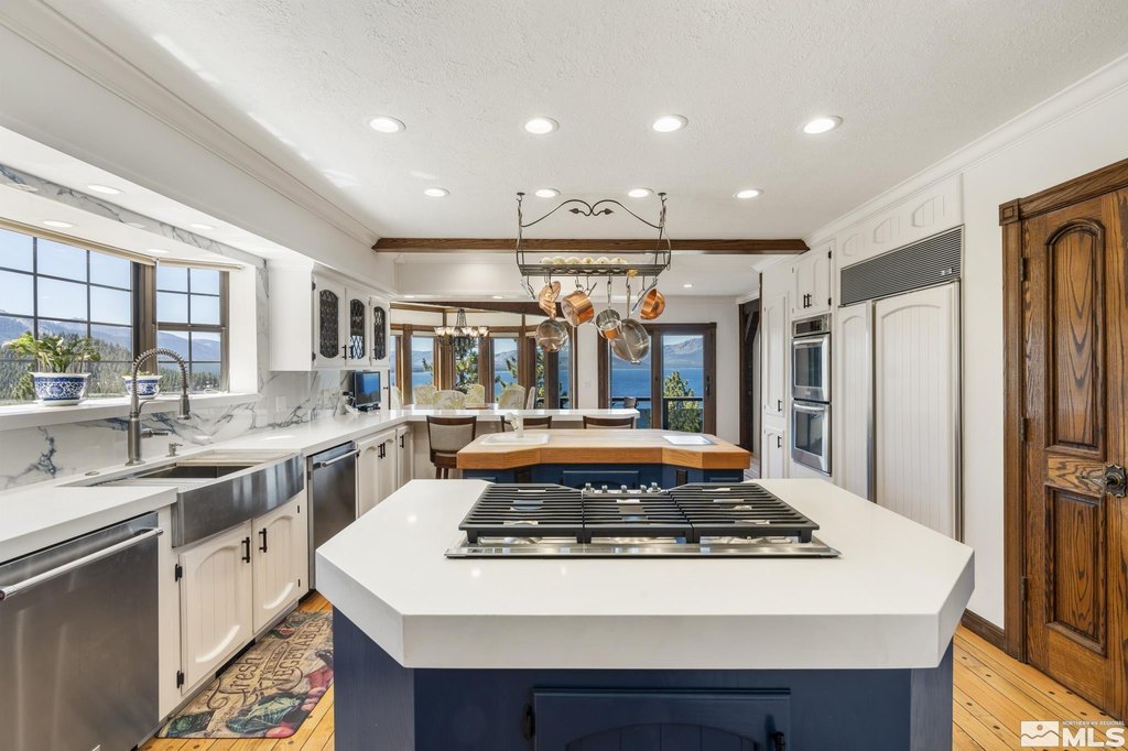 Zephyr Cove, Nevada, 89448, United States, 5 Bedrooms Bedrooms, ,6.5 BathroomsBathrooms,Residential,Forsale,1973564