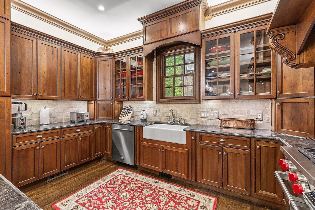 Signal Mountain, Tennessee, 37377, United States, 6 Bedrooms Bedrooms, ,6.5 BathroomsBathrooms,Residential,Forsale,1922158