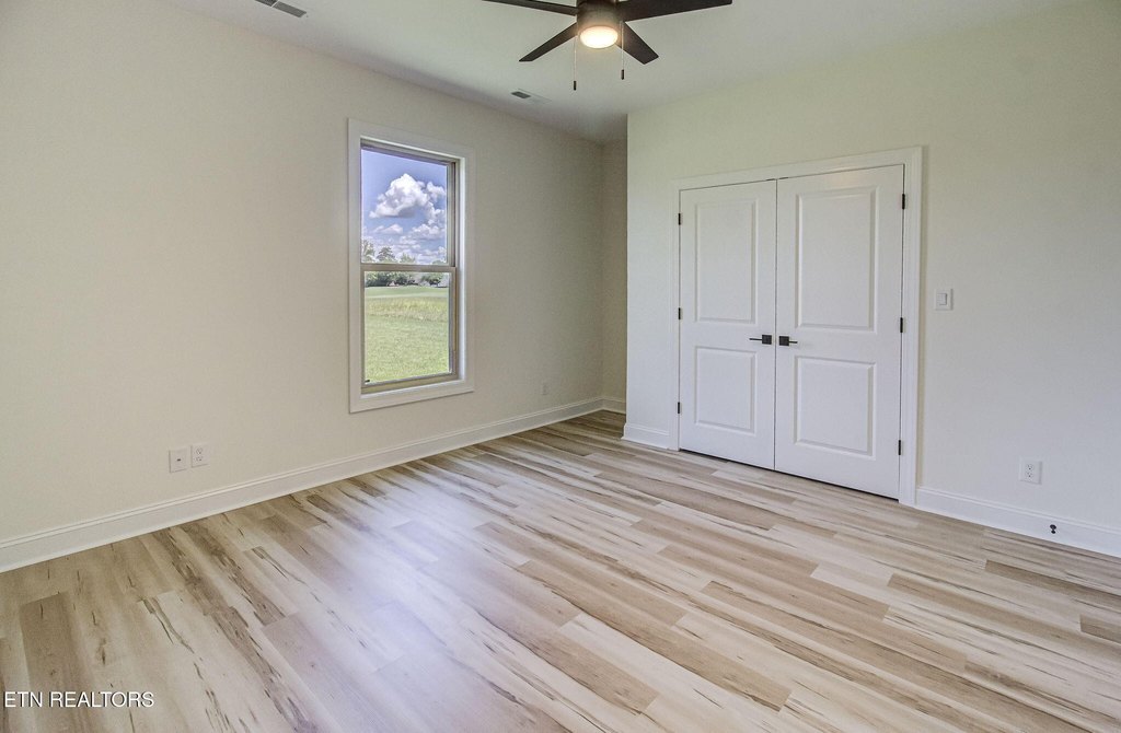 Vonore, Tennessee, 37885, United States, 3 Bedrooms Bedrooms, ,2 BathroomsBathrooms,Residential,Forsale,1910198