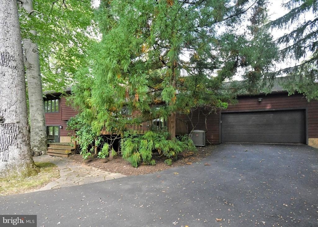 DOYLESTOWN, Pennsylvania, 18901, United States, 4 Bedrooms Bedrooms, ,3 BathroomsBathrooms,Residential,Forsale,1973388