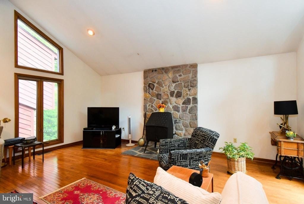 DOYLESTOWN, Pennsylvania, 18901, United States, 4 Bedrooms Bedrooms, ,3 BathroomsBathrooms,Residential,Forsale,1973388