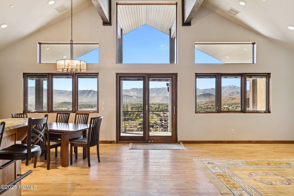 Midway, Utah, 84049, United States, 4 Bedrooms Bedrooms, ,2.5 BathroomsBathrooms,Residential,Forsale,1994162