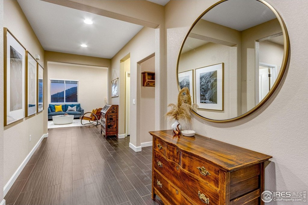 Longmont, Colorado, 80501, United States, 3 Bedrooms Bedrooms, ,2 BathroomsBathrooms,Residential,Forsale,2009201