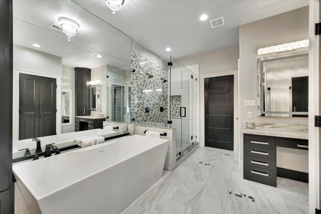 Seabrook, Texas, 77586, United States, 5 Bedrooms Bedrooms, ,4 BathroomsBathrooms,Residential,Forsale,1954136