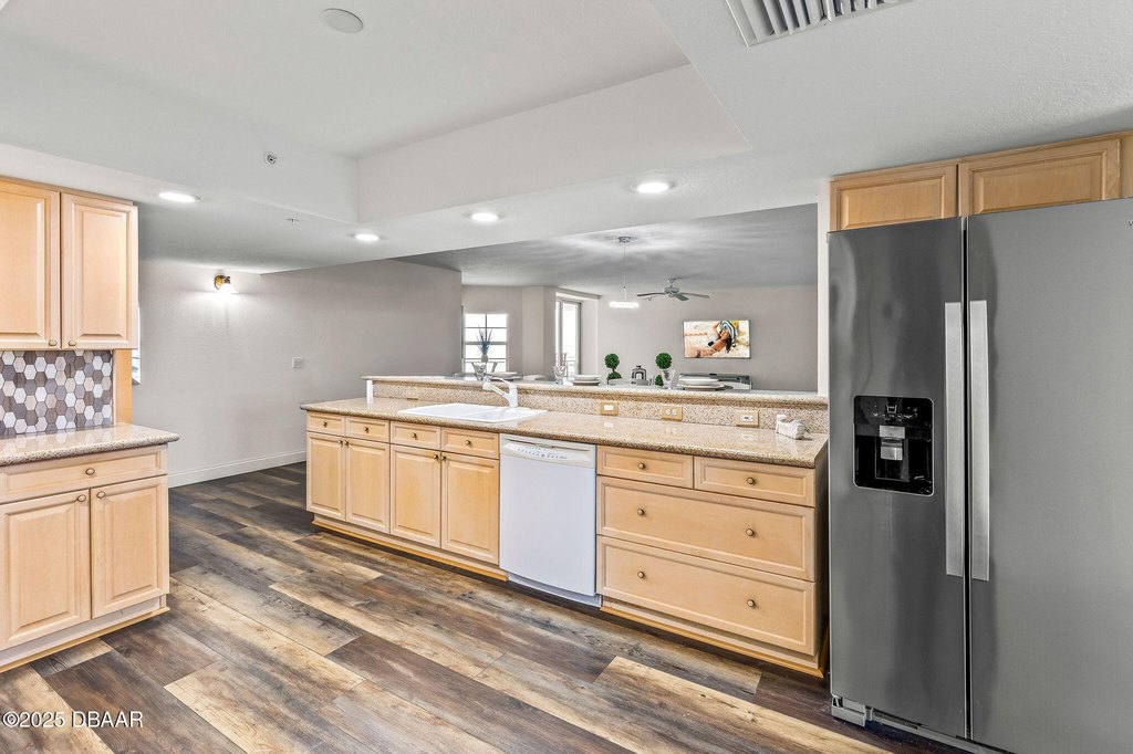 Daytona Beach Shores, Florida, 32118, United States, 3 Bedrooms Bedrooms, ,3 BathroomsBathrooms,Residential,Forsale,1990137